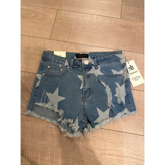 Starry Denim Shorts With Frayed Hems By American Bazi - Size S NEW - Picture 1 of 8